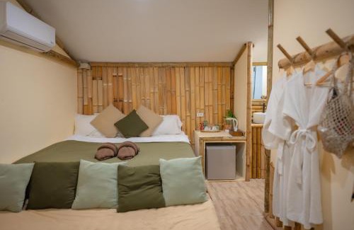Koh Lan Hotel | Bamboo Seaview Koh Larn Hottub Terrace No2 Second Floor