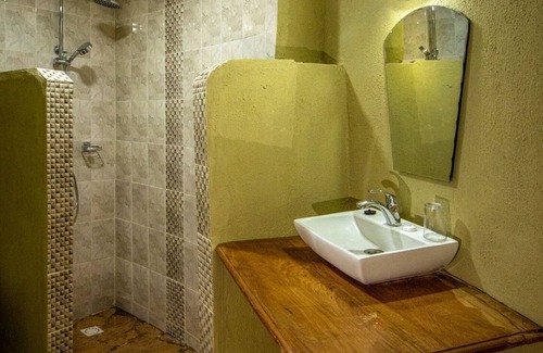 Kololi Hotel | Bamboo Village Resort
