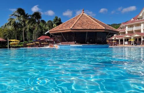 Sainte-Luce Apartamento | Bambou Suite vue mer à 50 m de la plage et de la piscine