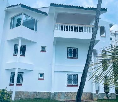 Mombasa Apartamento | Bamburi Beach Villa