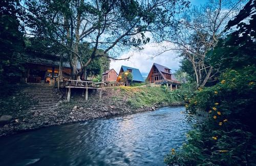 Pangmapha Casa | Ban Kaew Mo Ra Glamping & Restaurant