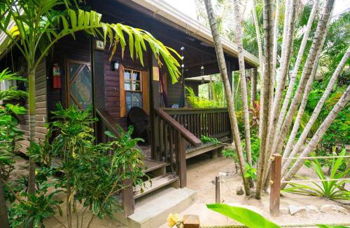 Antoneys Cay Hotel | Bananarama Dive & Beach Resort