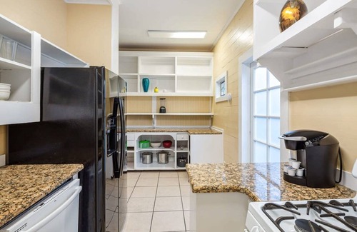 Historic Seaport Casa | Bananas Foster by Brightwild Epic Guesthouse