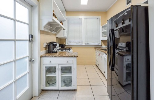 Historic Seaport Casa | Bananas Foster by Brightwild Epic Guesthouse