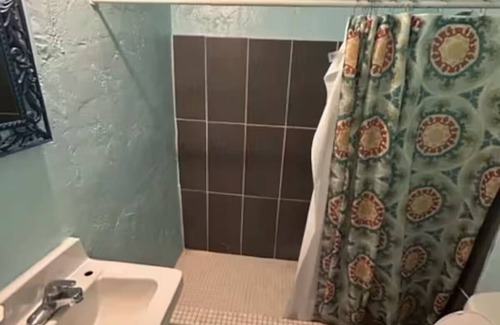 Esperanza Complejo | Bananas Vieques Guesthouse Room 9/Vibrant Area/Private/Steps to the beach