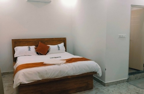 Bengaluru Hotel | Banaras Spirits Boarding And Lodging