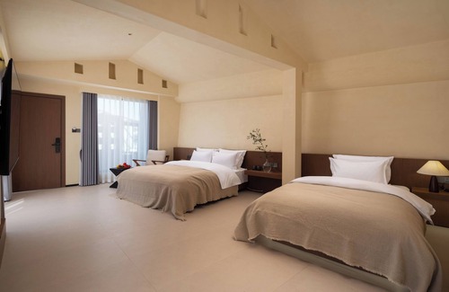 Shangri-La Hotel | Bandu Oxygen Supply Homestay