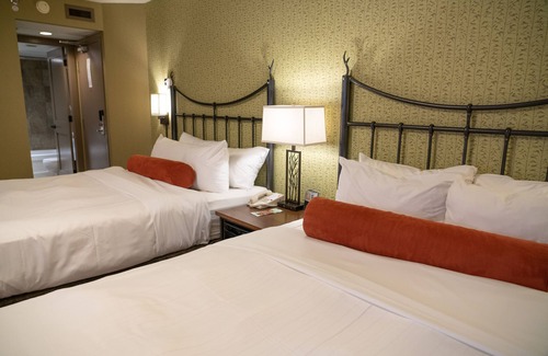 Banff Hotel | Banff Caribou Lodge and Spa