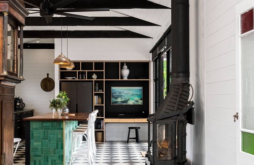 Bangalow Casa | Bangalla Bangalow - a prestigious home nestled within a private compound