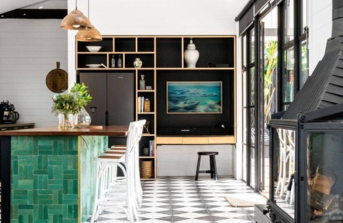 Bangalow Casa | Bangalla Bangalow - a prestigious home nestled within a private compound