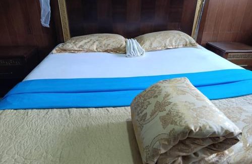 Entebbe Hotel | Bangla House
