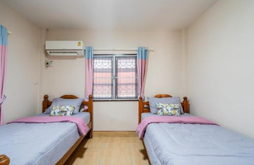 Phongprasan Casa | Bangsaphan Paradise Brown House