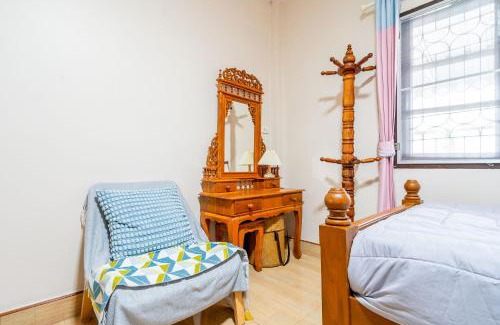 Phongprasan Casa | Bangsaphan Paradise Brown House