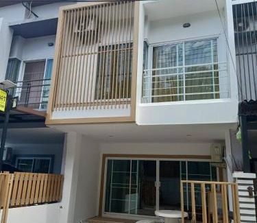 Saen Suk Casa | Bangsean Smile Home บ้านสไมล์ บางแสน