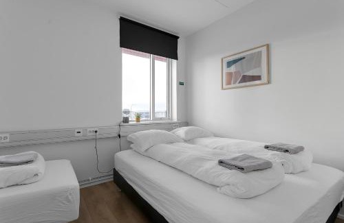 Innri-Njarthvik Casa | Bank Guesthouse by KEF Airport