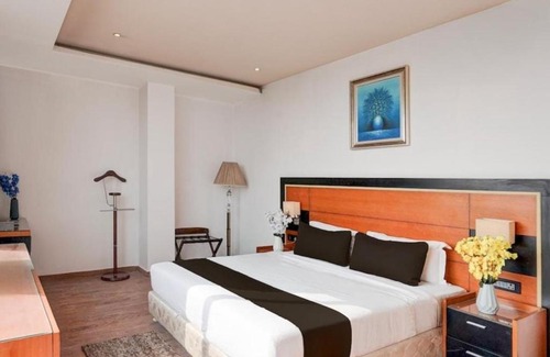 Agra Hotel | banke bihari hotel sultangang ki pulia