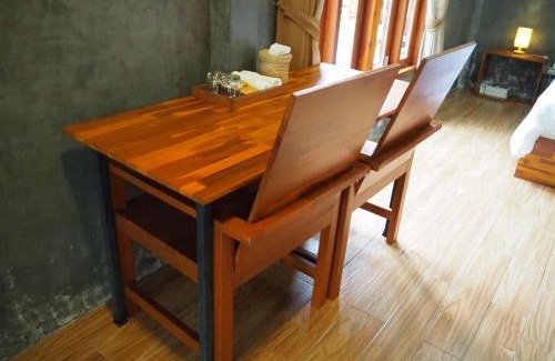 Ayutthaya Casa | Banmai87 Guest House บ้านไม้87 เกสต์เฮ้าส์