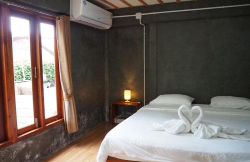Ayutthaya Casa | Banmai87 Guest House บ้านไม้87 เกสต์เฮ้าส์