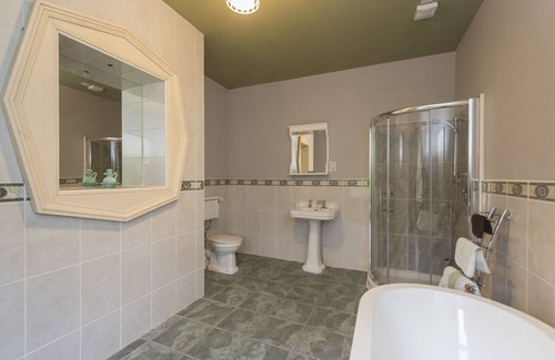 Craigavon Casa | Banoge House