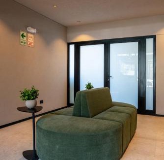 Country Club Apartamento | Bansky 1BR by Geko