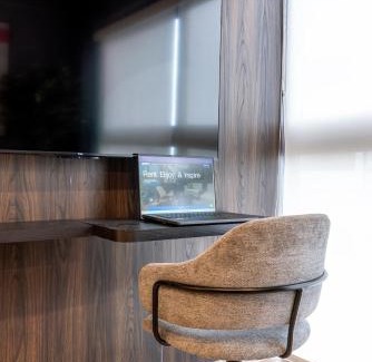 Country Club Apartamento | Bansky 1BR by Geko