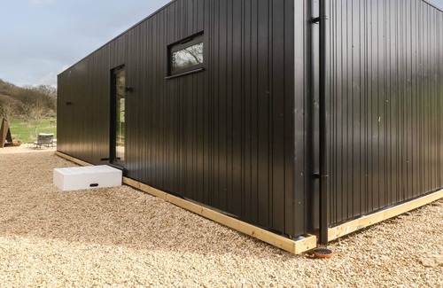 Whittington Cabaña | BANTAM HOUSE 1, romantic, with a garden in Cheltenham