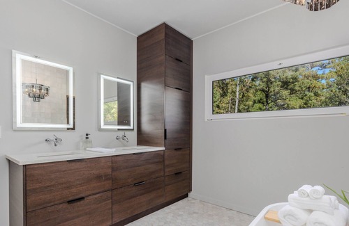 Chester Casa | Banya, Hot Tub, Pool and Sauna! Relax in Nature!