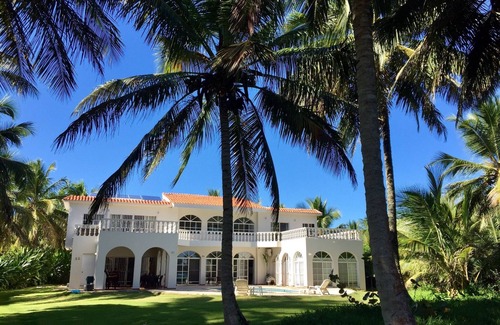 Nagua Villa | Baoba Breeze Villa es verdaderamente su propio paraíso frente al mar