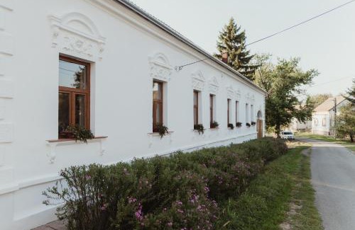 Magyarhertelend Apartamento | Barátúri Barátok Vendégház
