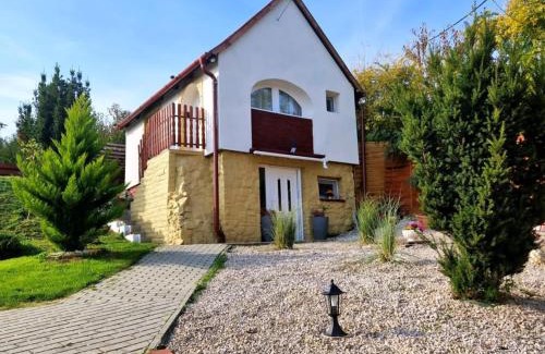 Gyorujbarat Casa | Baráti Vendégház