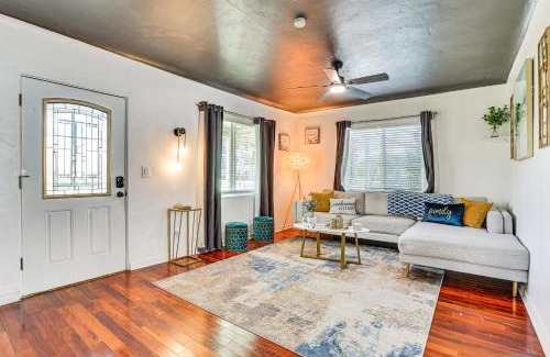 Encanto Casa | Bar and Fire Pit Pet-Friendly Phoenix La Casita