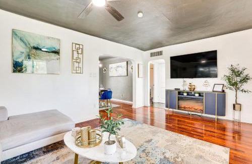 Encanto Casa | Bar and Fire Pit Pet-Friendly Phoenix La Casita