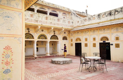 Jaipur District Hotel | Bara Bungalow Kalwar, Jaipur - A Rosakue Collection