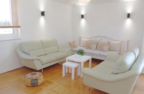 Kastel Stafilic Apartamento | Barba Luka, near beach, beautiful views