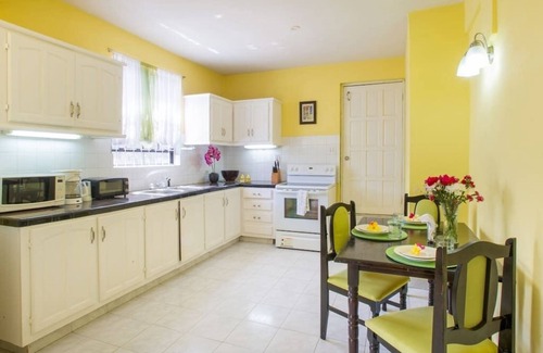 Welches Apartamento | BK Villas-Barbados grandes dos dormitorios cerca del mar