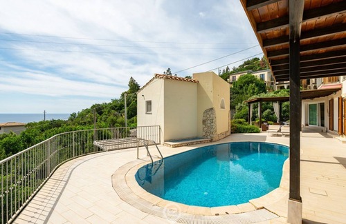 Eden Rock Casa | Barbara's Leafy Apartment
