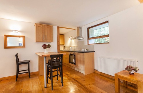 Dartmouth Cabaña | Barberry Brook