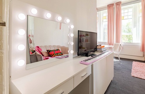 Hackney Wick Apartamento | Barbie’s Dream Flat, in Hackney