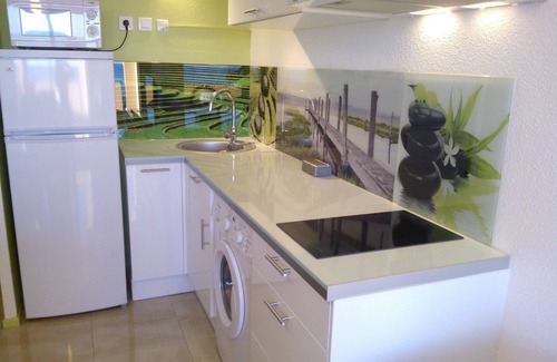 Le Barcares Apartamento | Apartamento de pie con vista panorámica al mar.