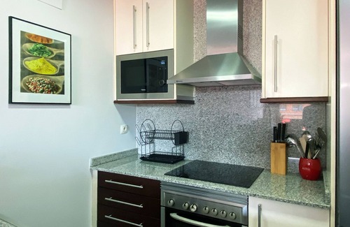 Poblenou Apartamento | Barcelona Beach Breeze