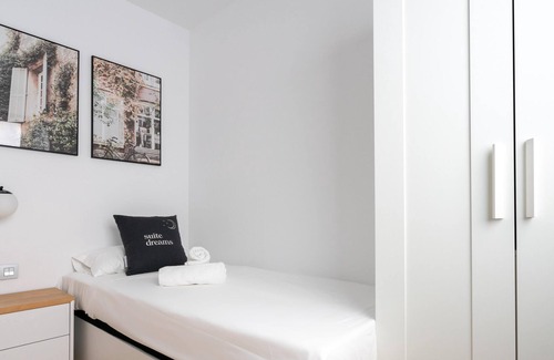 Sarria Apartamento | Barcelona C. de Fontcoberta | Budget Single Room