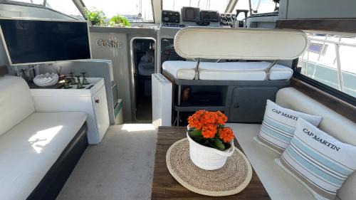 Poblats Maritims Alquiler De Eote | Barco Apartamento Playa Valencia