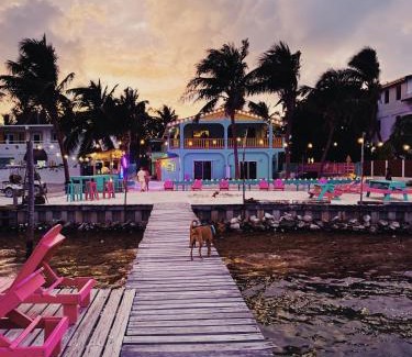Cayo Corker Hotel | Barefoot Beach Belize