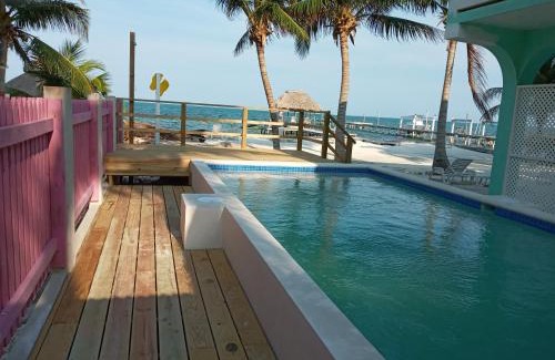 Cayo Corker Hotel | Barefoot Beach Belize