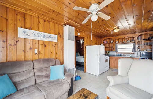 Oscoda Cabina | Barefoot Beach Resort