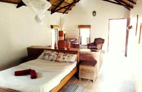 Chitedze Cabina | Barefoot Lodge and Safaris - Malawi