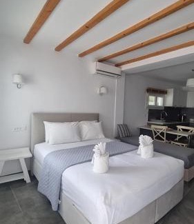 Aliki Apartamento | Barewake's Place 3 Cosy Apt perfect for romantic getaway by the sea