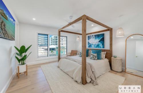 Bargara Casa | Bargara Coastal Luxe Aircon, Outside Pet, Sleeps 8
