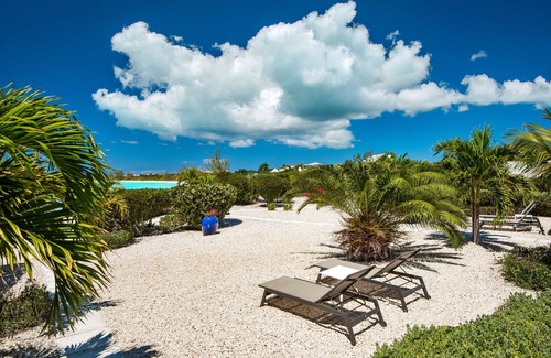 Ocean Point Villa | Bari beachfront luxury villa