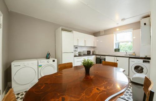 Barking Casa | Barking Cosy Double Rooms